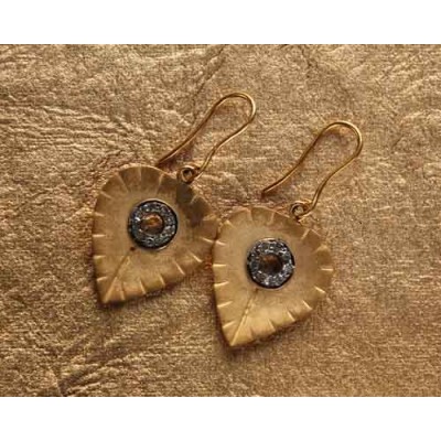 Gold Earring with Diamond